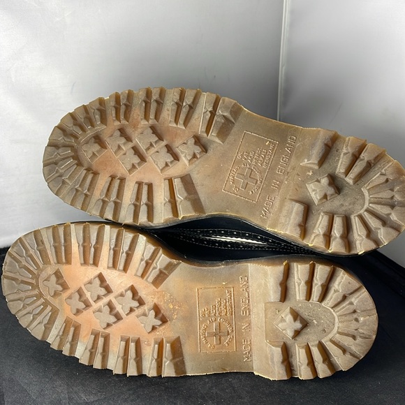 VINTAGE DR. MARTENS Black White Leather Wingtip Oxfords Made in England - Picture 13 of 13